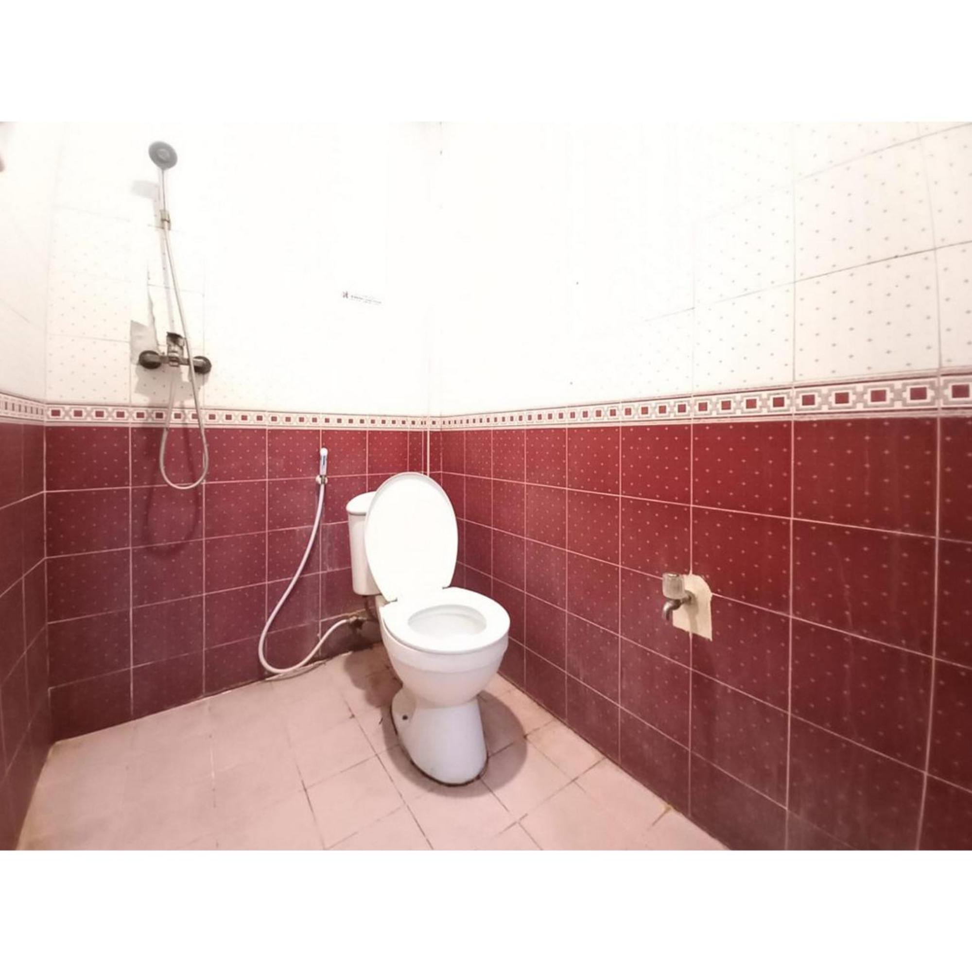 Reddoorz At Luxury Homestay Near Kantor Regional II Bkn Surabaya Сідоарджо Екстер'єр фото