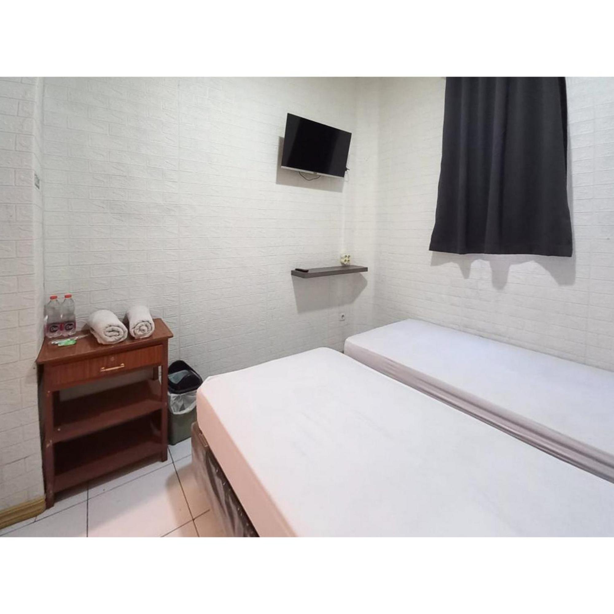 Reddoorz At Luxury Homestay Near Kantor Regional II Bkn Surabaya Сідоарджо Екстер'єр фото
